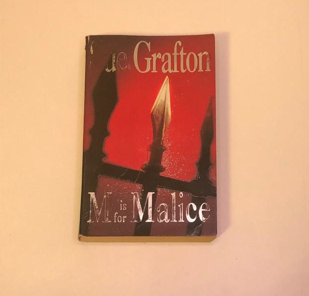 M is for malice - Sue Grafton