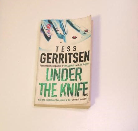 Under the knife - Tess Gerritsen