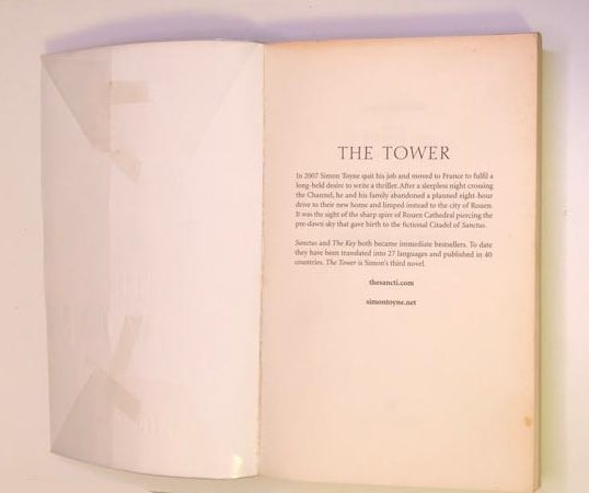 The tower - Simon Toyne (First UK edition)