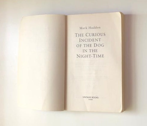 The curious incident of the dog in the night-time - Mark Haddon