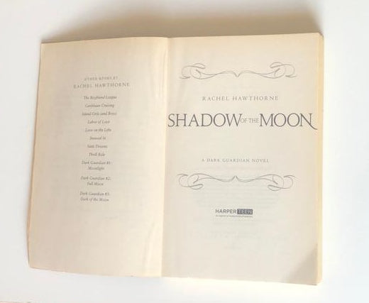 Shadow of the moon: A Dark Guardian Novel - Rachel Hawthorne (First edition)