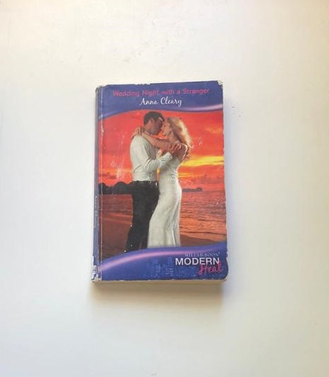 Wedding night with a stranger - Anna Cleary (Mills & Boon: Modern Heat)