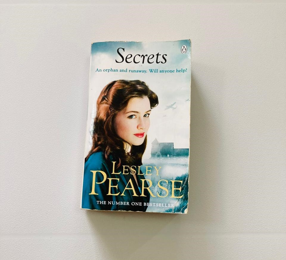 Secrets - Lesley Pearse