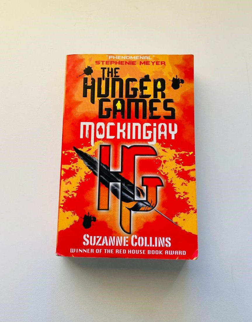 Mockingjay - Suzanne Collins (The Hunger Games #3)