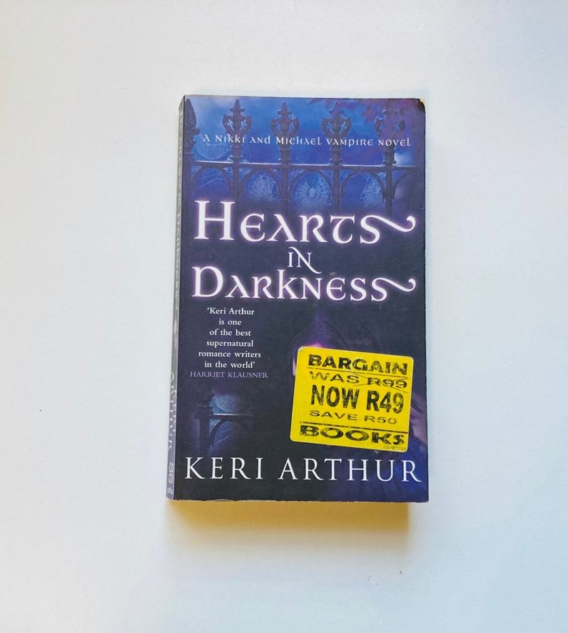 Hearts in darkness - Keri Arthur (Nikki & Michael #2)