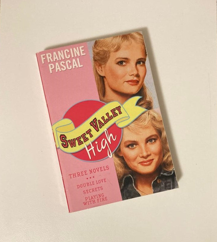 Sweet Valley High: Double love, Secrets, Playing with Fire - Francine Pascal (Sweet Valley High #1-3)