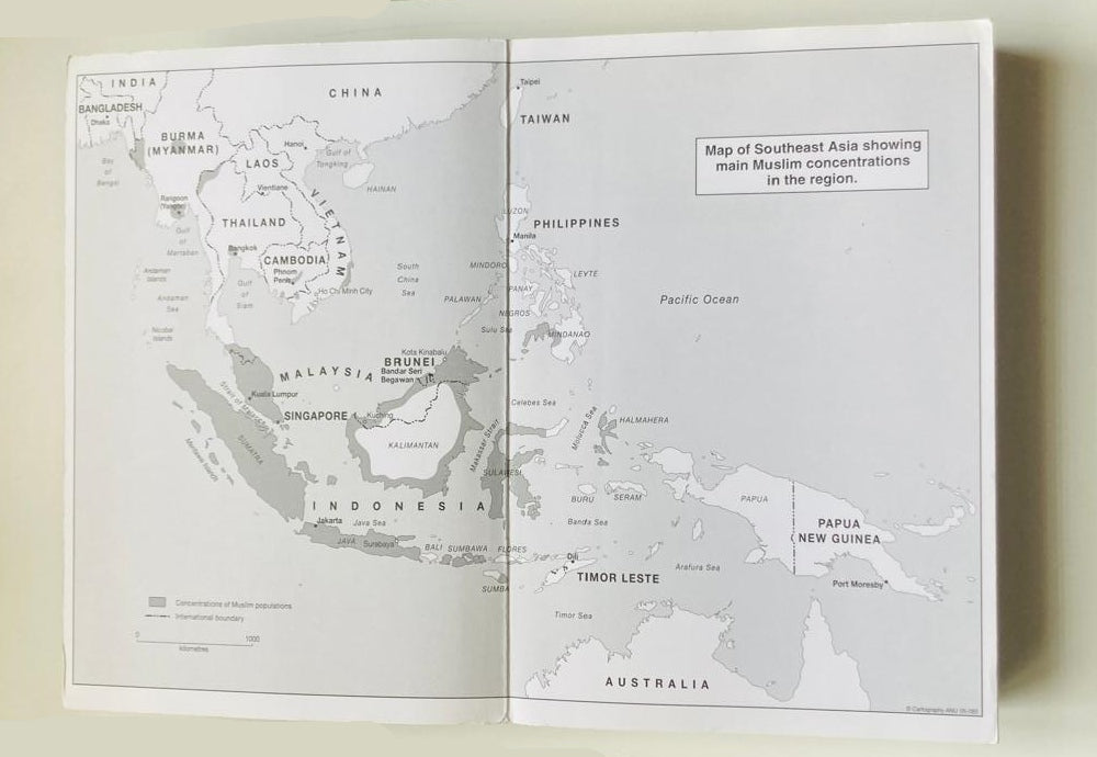 Voices of Islam in Southeast Asia: A contemporary sourcebook - Compiled and edited by Greg Fealy and Virginia Hooker