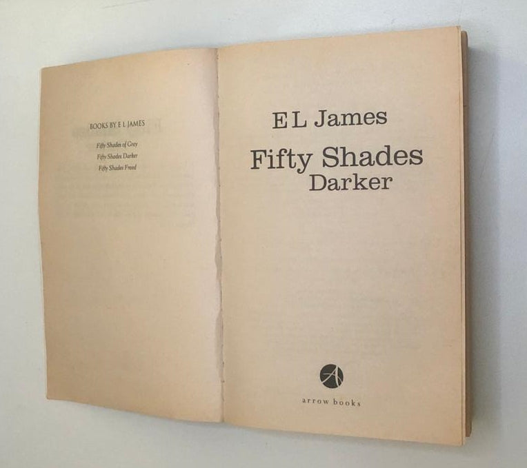 Fifty shades darker - E.L. James