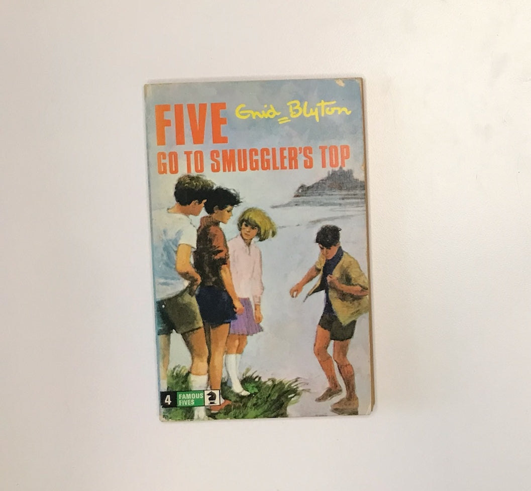 Five go to Smuggler's Top - Enid Blyton